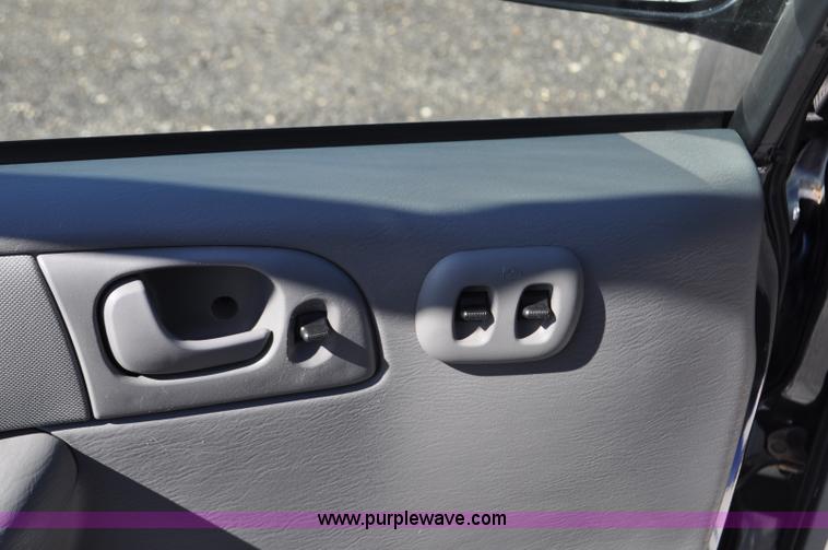 image for item G6437 2007 Dodge Caravan SE