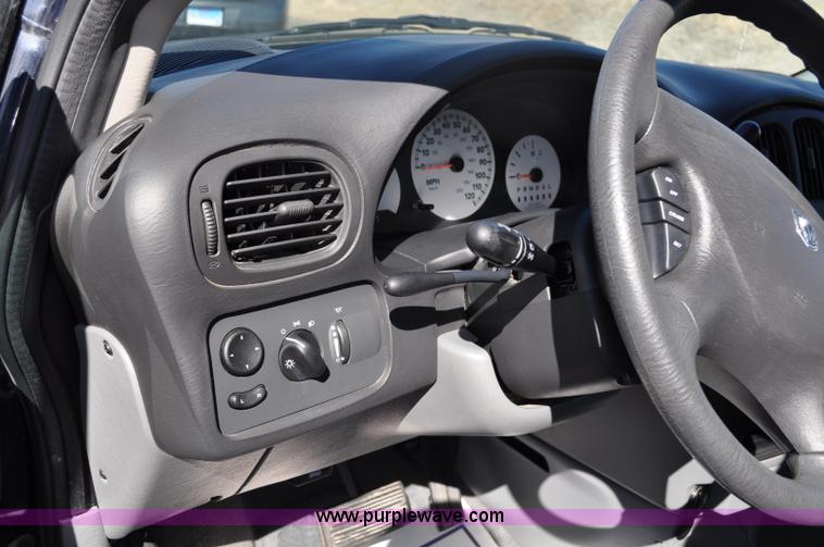 image for item G6437 2007 Dodge Caravan SE