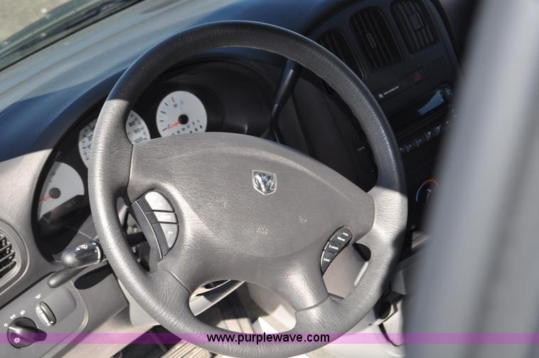 image for item G6437 2007 Dodge Caravan SE
