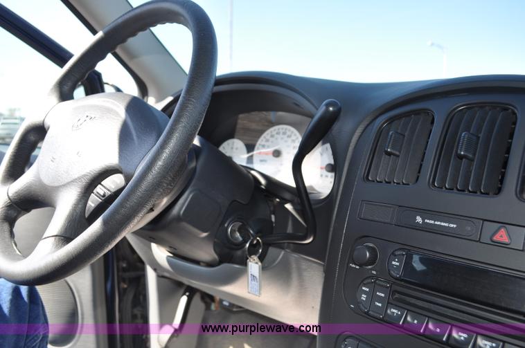 image for item G6437 2007 Dodge Caravan SE