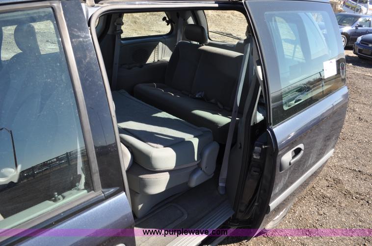 image for item G6437 2007 Dodge Caravan SE