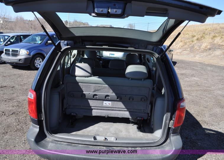 image for item G6437 2007 Dodge Caravan SE