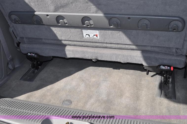 image for item G6437 2007 Dodge Caravan SE