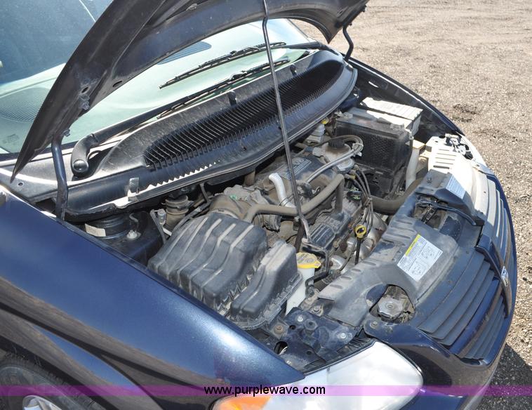 image for item G6437 2007 Dodge Caravan SE