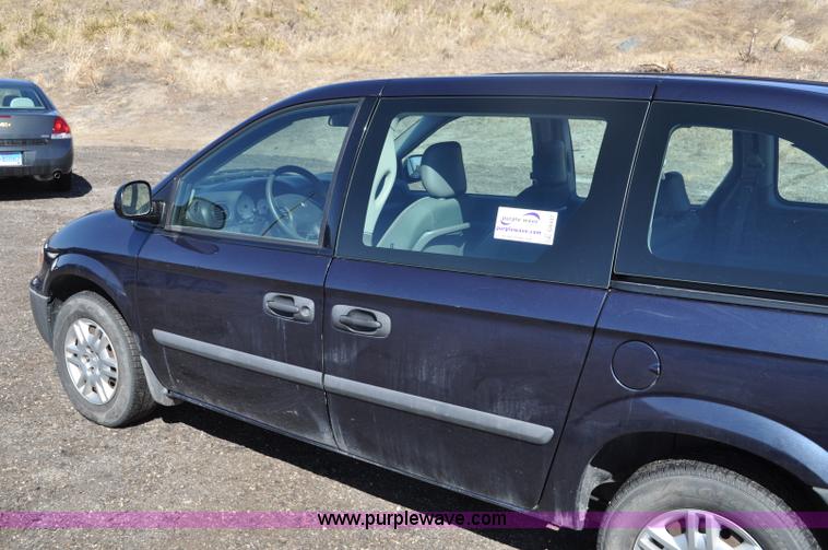 image for item G6437 2007 Dodge Caravan SE