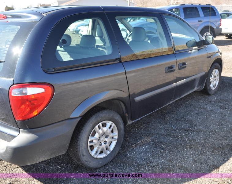 image for item G6437 2007 Dodge Caravan SE