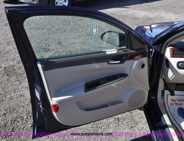 image for item G6439 2007 Chevrolet Impala LS