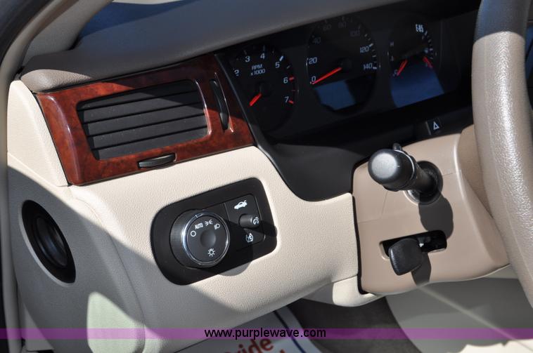 image for item G6439 2007 Chevrolet Impala LS