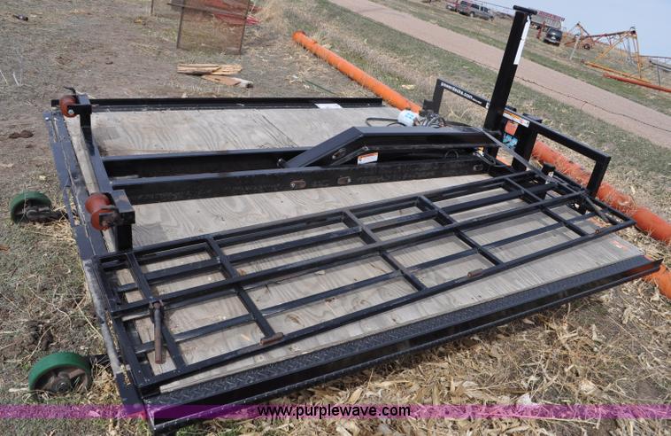 image for item G6447 2007 Ameri-Deck hydraulic snowmobile/ATV loading system