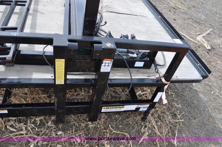 image for item G6447 2007 Ameri-Deck hydraulic snowmobile/ATV loading system