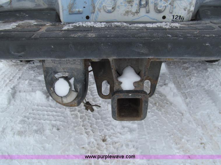 image for item G9547 2004 Chevrolet Silverado 2500HD Crew Cab pickup truck