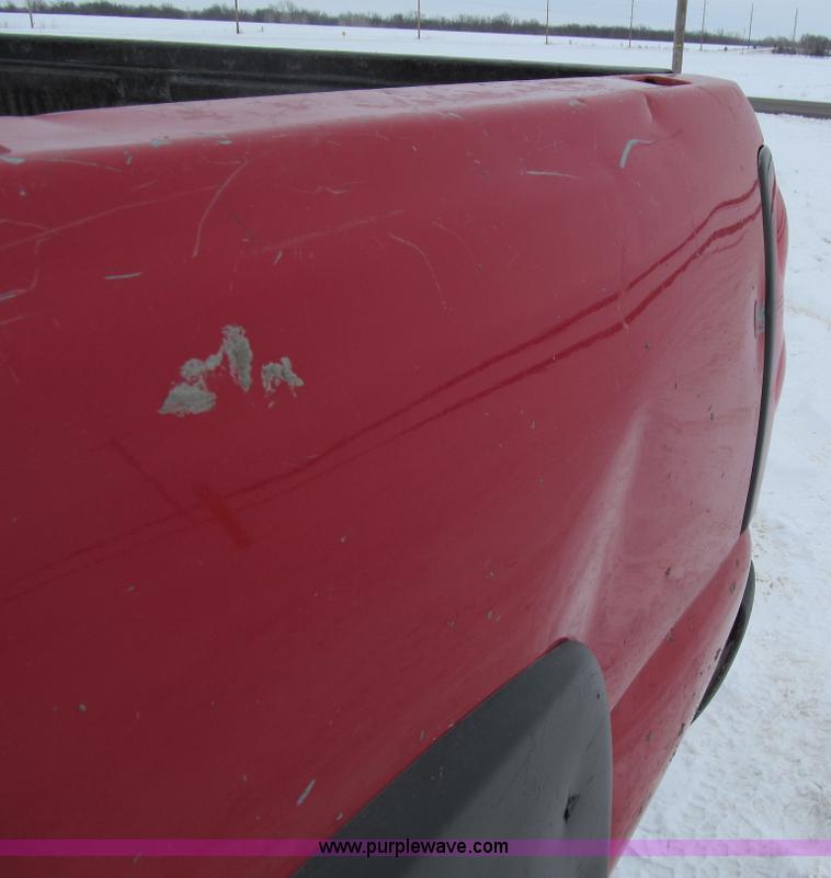 image for item G9547 2004 Chevrolet Silverado 2500HD Crew Cab pickup truck