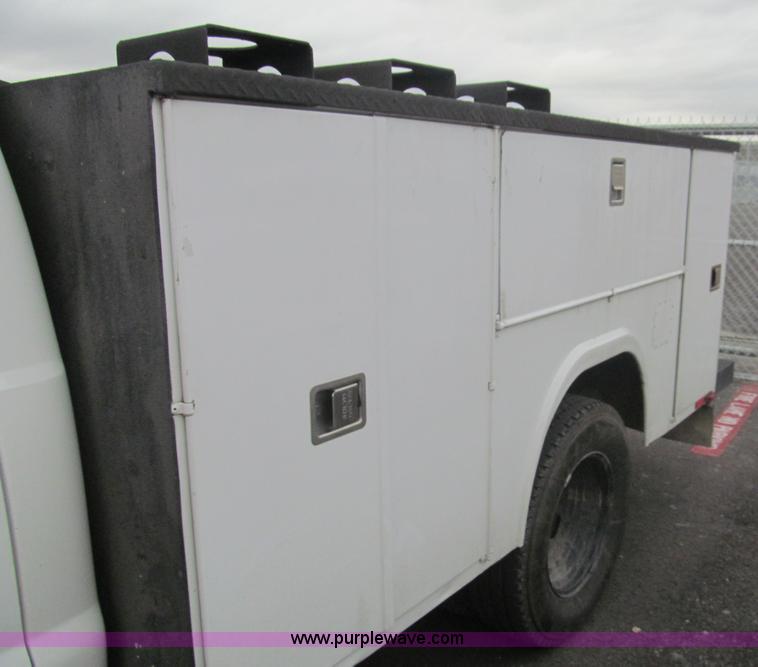 image for item G9564 2007 Ford F350 Super Duty XLT Crew Cab service truck