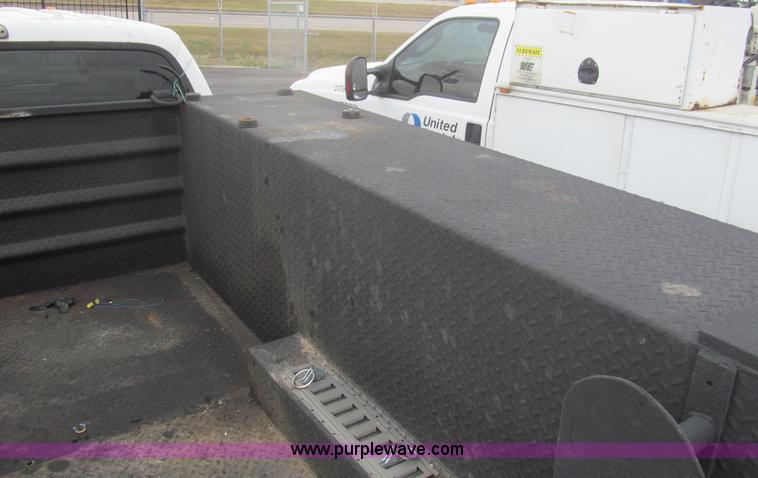 image for item G9564 2007 Ford F350 Super Duty XLT Crew Cab service truck