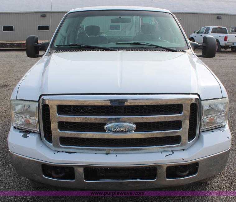 image for item H1413 2005 Ford F250 Super Duty SuperCab pickup truck