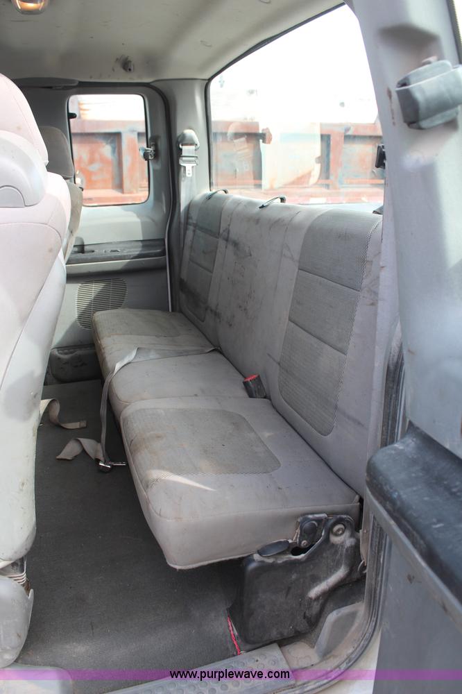 image for item H1413 2005 Ford F250 Super Duty SuperCab pickup truck