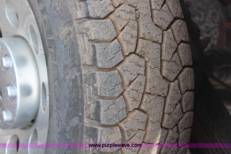 image for item H1413 2005 Ford F250 Super Duty SuperCab pickup truck