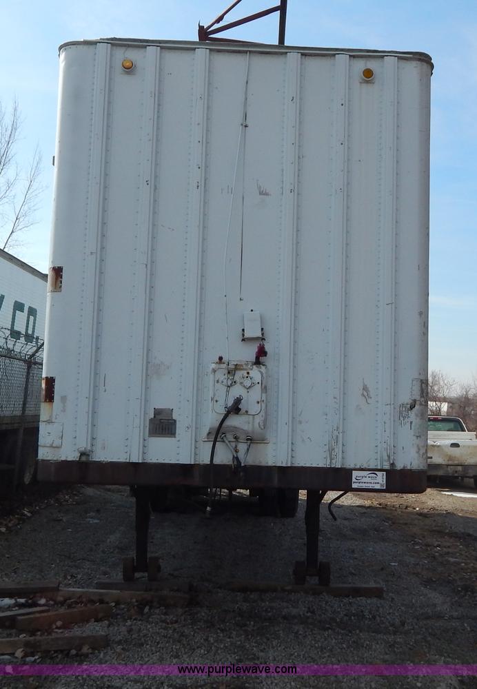 image for item H3794 1969 Fruehauf FG-8-F2-40 dry van trailer