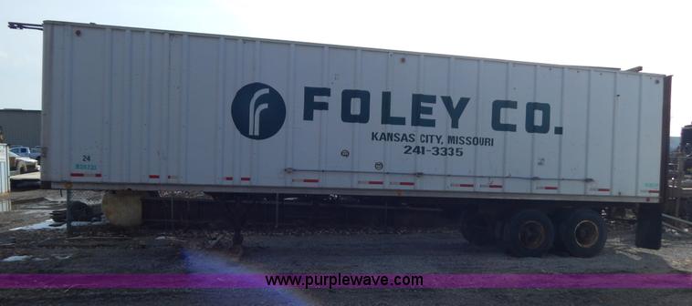 image for item H3794 1969 Fruehauf FG-8-F2-40 dry van trailer