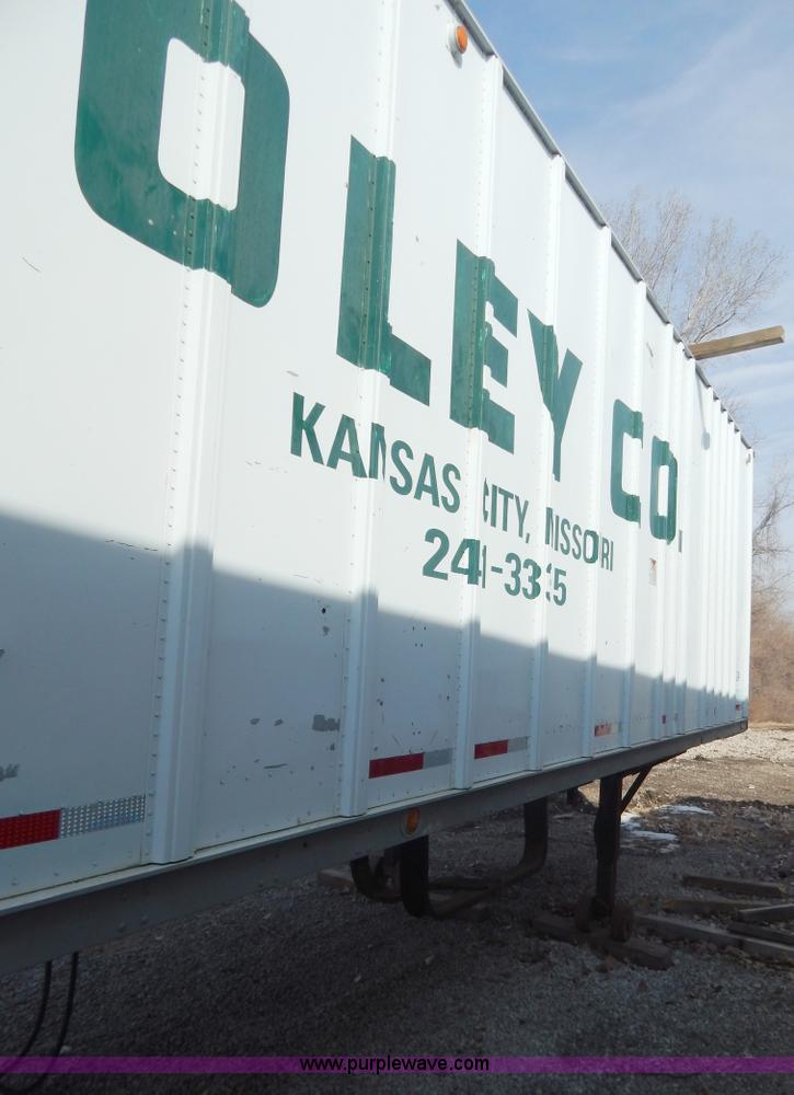 image for item H3794 1969 Fruehauf FG-8-F2-40 dry van trailer