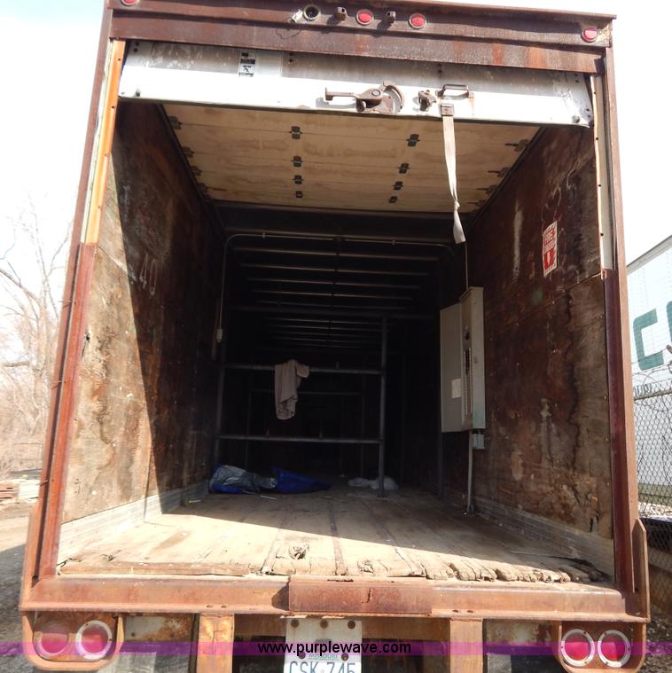 image for item H3794 1969 Fruehauf FG-8-F2-40 dry van trailer