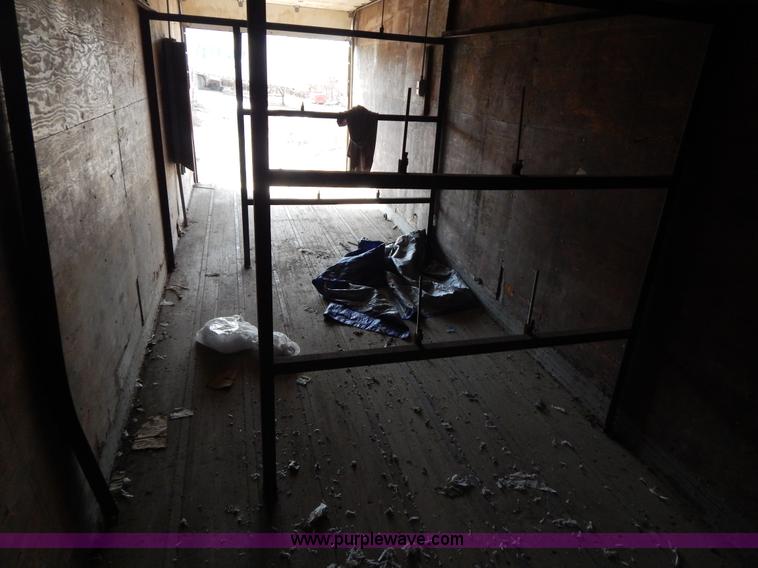 image for item H3794 1969 Fruehauf FG-8-F2-40 dry van trailer