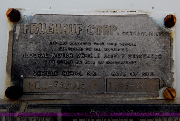 image for item H3794 1969 Fruehauf FG-8-F2-40 dry van trailer