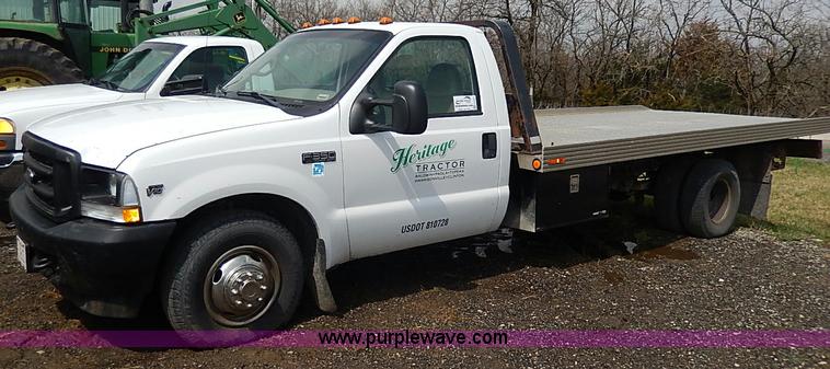 image for item H6207 2002 Ford F350 Super Duty pickup truck