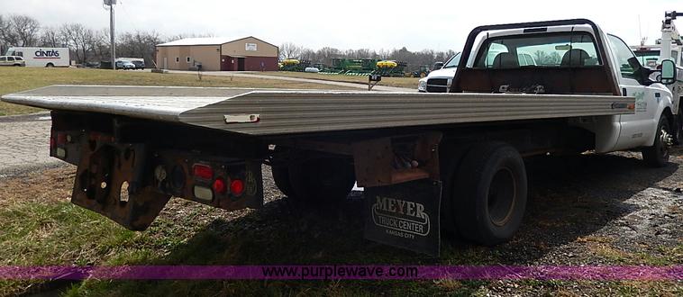 image for item H6207 2002 Ford F350 Super Duty pickup truck