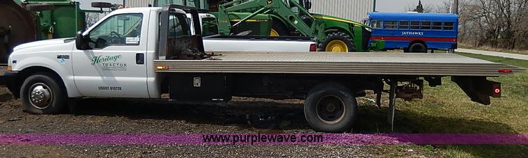 image for item H6207 2002 Ford F350 Super Duty pickup truck