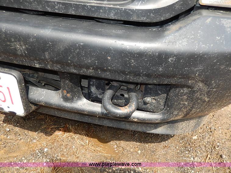 image for item H6207 2002 Ford F350 Super Duty pickup truck