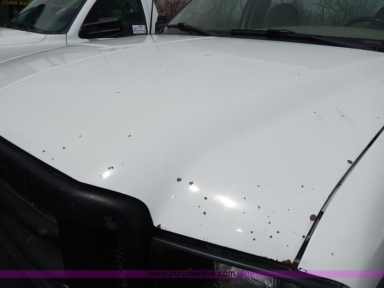 image for item H6207 2002 Ford F350 Super Duty pickup truck