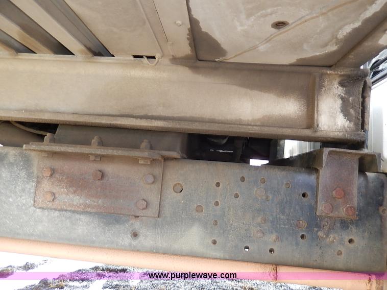 image for item H6207 2002 Ford F350 Super Duty pickup truck