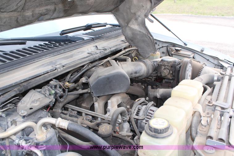 image for item H6207 2002 Ford F350 Super Duty pickup truck