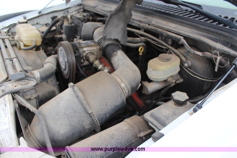 image for item H6207 2002 Ford F350 Super Duty pickup truck