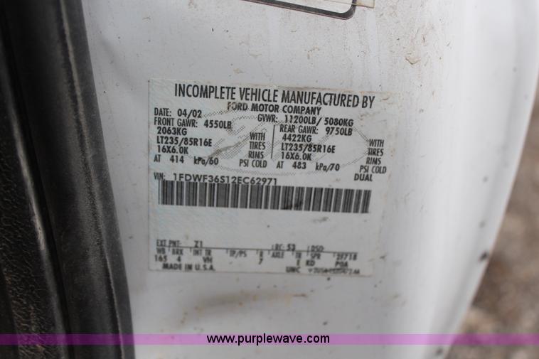 image for item H6207 2002 Ford F350 Super Duty pickup truck