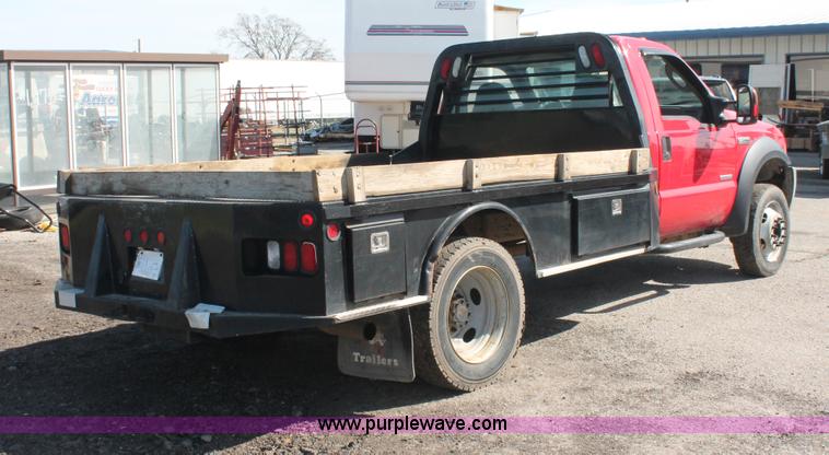 image for item H8272 2007 Ford F550 flatbed truck