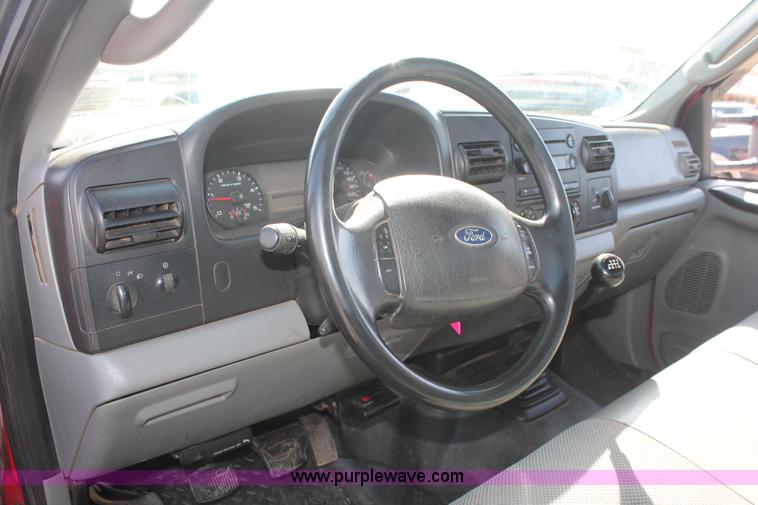 image for item H8272 2007 Ford F550 flatbed truck