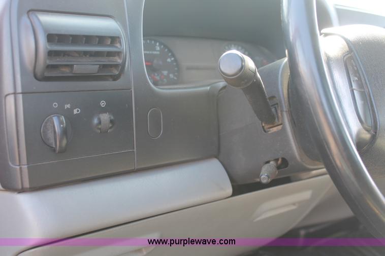 image for item H8272 2007 Ford F550 flatbed truck