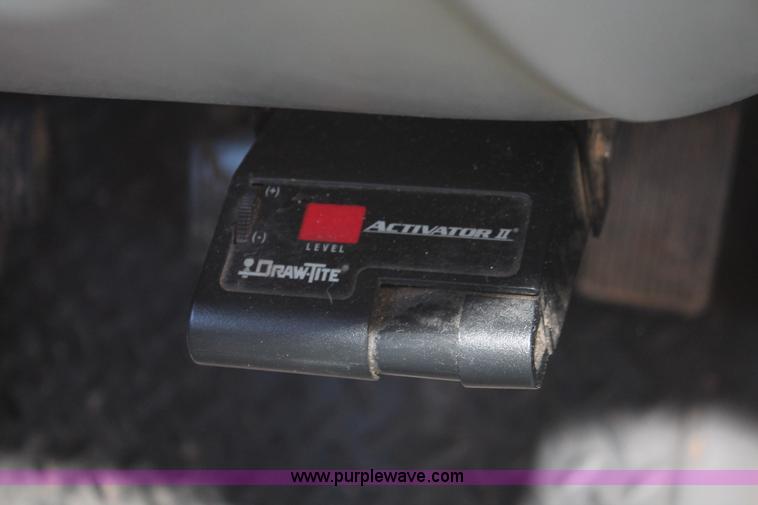 image for item H8272 2007 Ford F550 flatbed truck