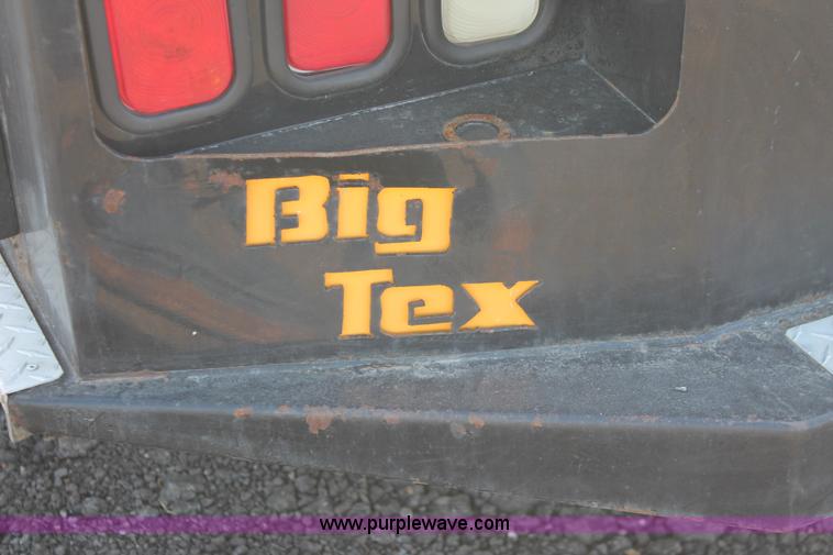 image for item H8272 2007 Ford F550 flatbed truck