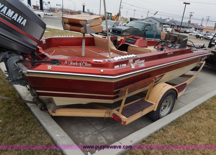 image for item I1053 1986 Charger 200 T-PRO fishing boat and trailer