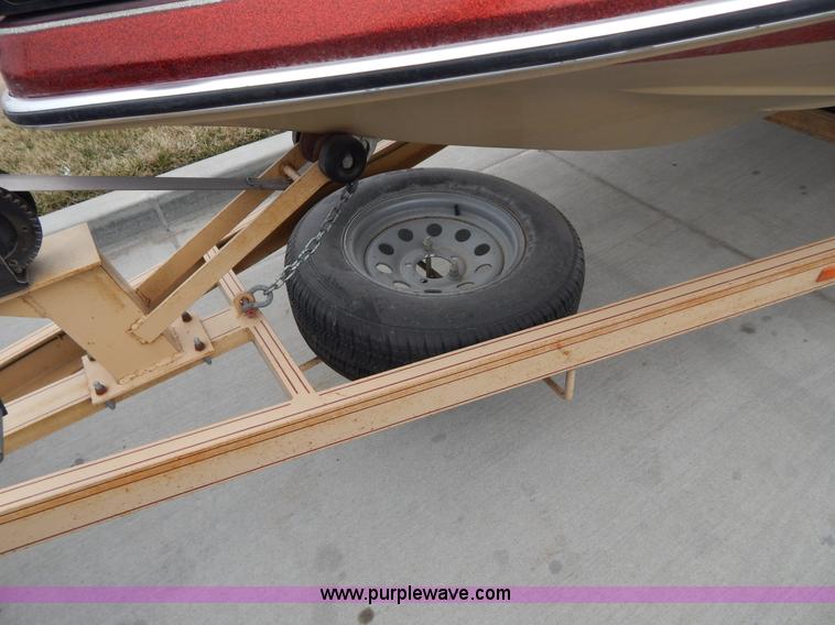 image for item I1053 1986 Charger 200 T-PRO fishing boat and trailer