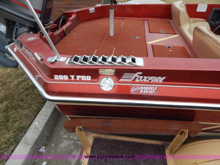 image for item I1053 1986 Charger 200 T-PRO fishing boat and trailer