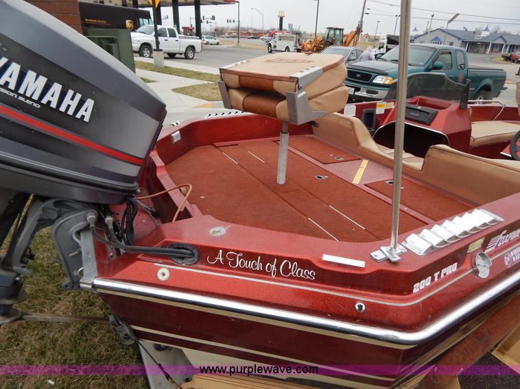 image for item I1053 1986 Charger 200 T-PRO fishing boat and trailer