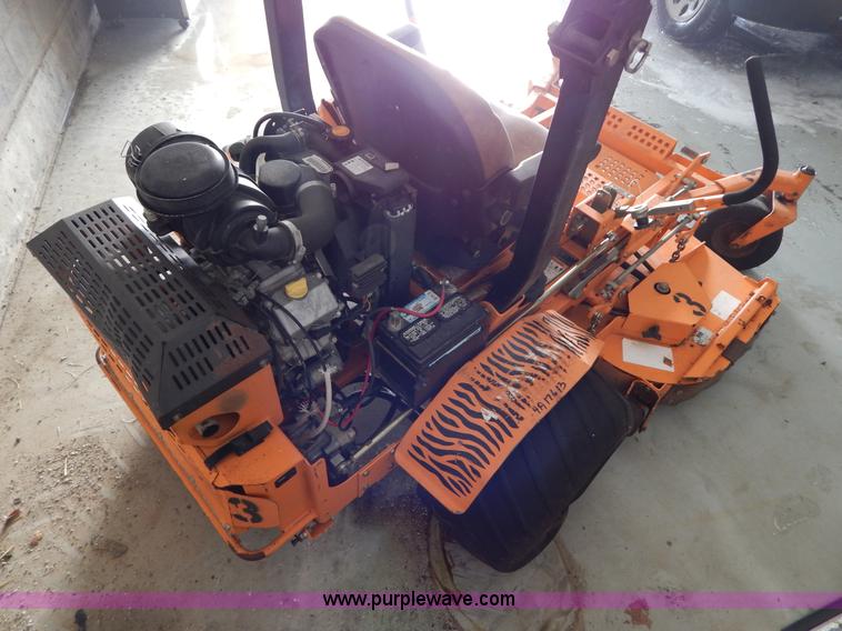 image for item I1054 Scag STT61V-27KA ZTR lawn mower