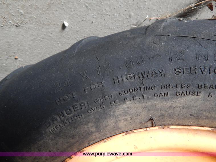 image for item I1054 Scag STT61V-27KA ZTR lawn mower