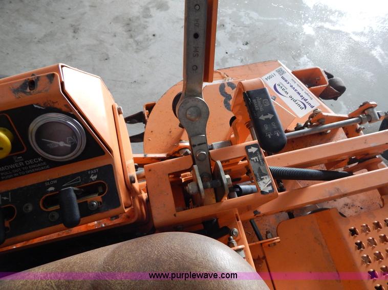 image for item I1054 Scag STT61V-27KA ZTR lawn mower