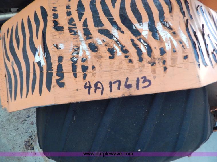 image for item I1054 Scag STT61V-27KA ZTR lawn mower