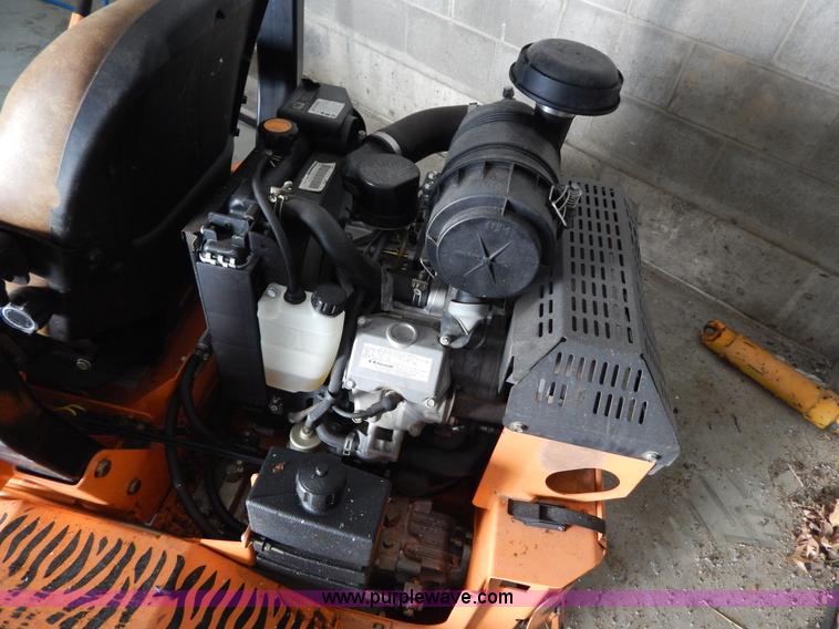 image for item I1054 Scag STT61V-27KA ZTR lawn mower